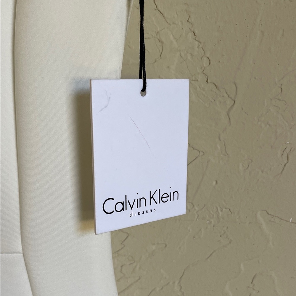 New! Calvin Klein Women's 4 Scuba Fit & Flare A Line Sleeveless White Dress - Picture 3 of 10
